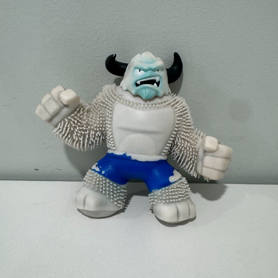 Heroes of Goo Jit Zu Frostbite Ultra Rare Yeti Action Figure Squishy Stretchy