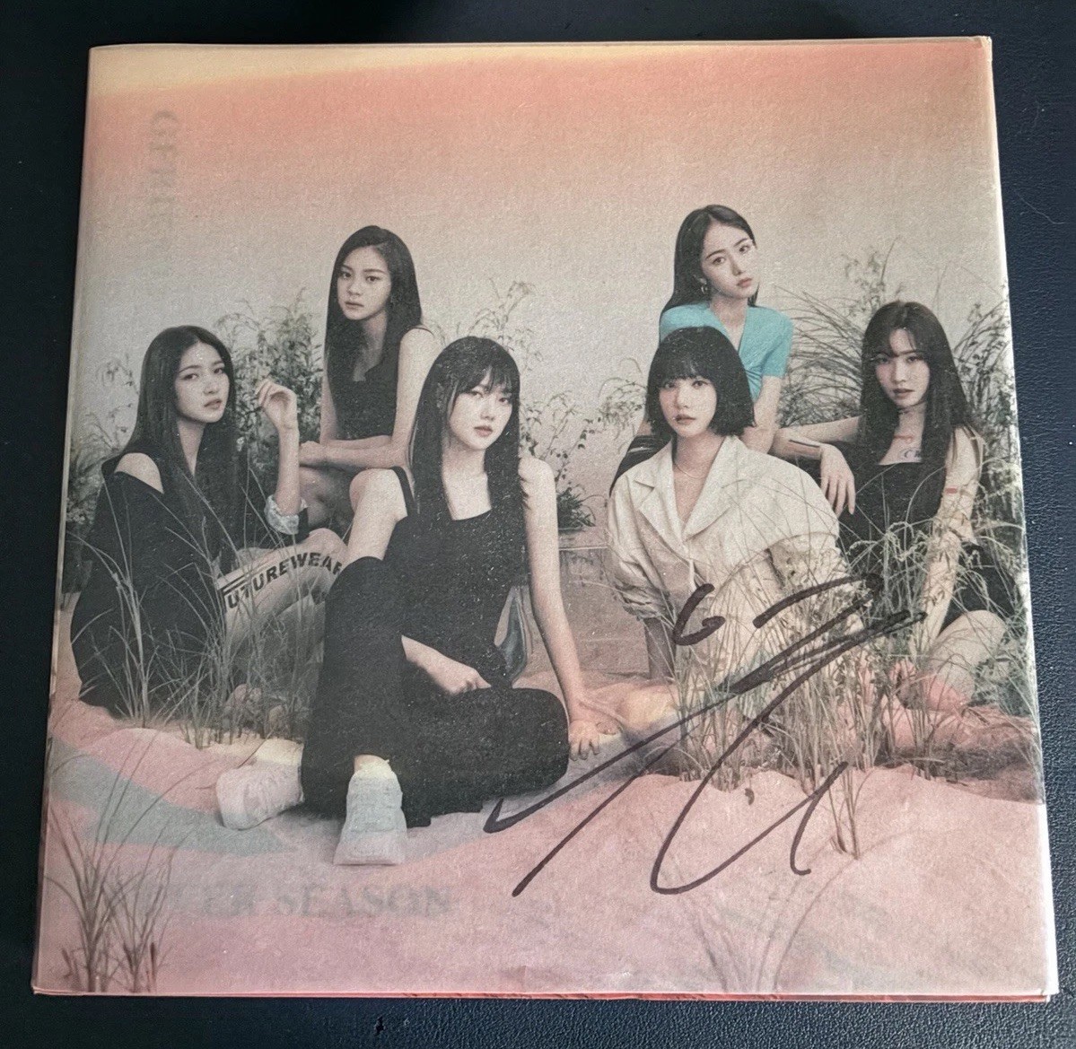 [SIGNED] GFRIEND Fever Season (Yeol Ver) (7th Mini) (2019)  Yuju Autographed