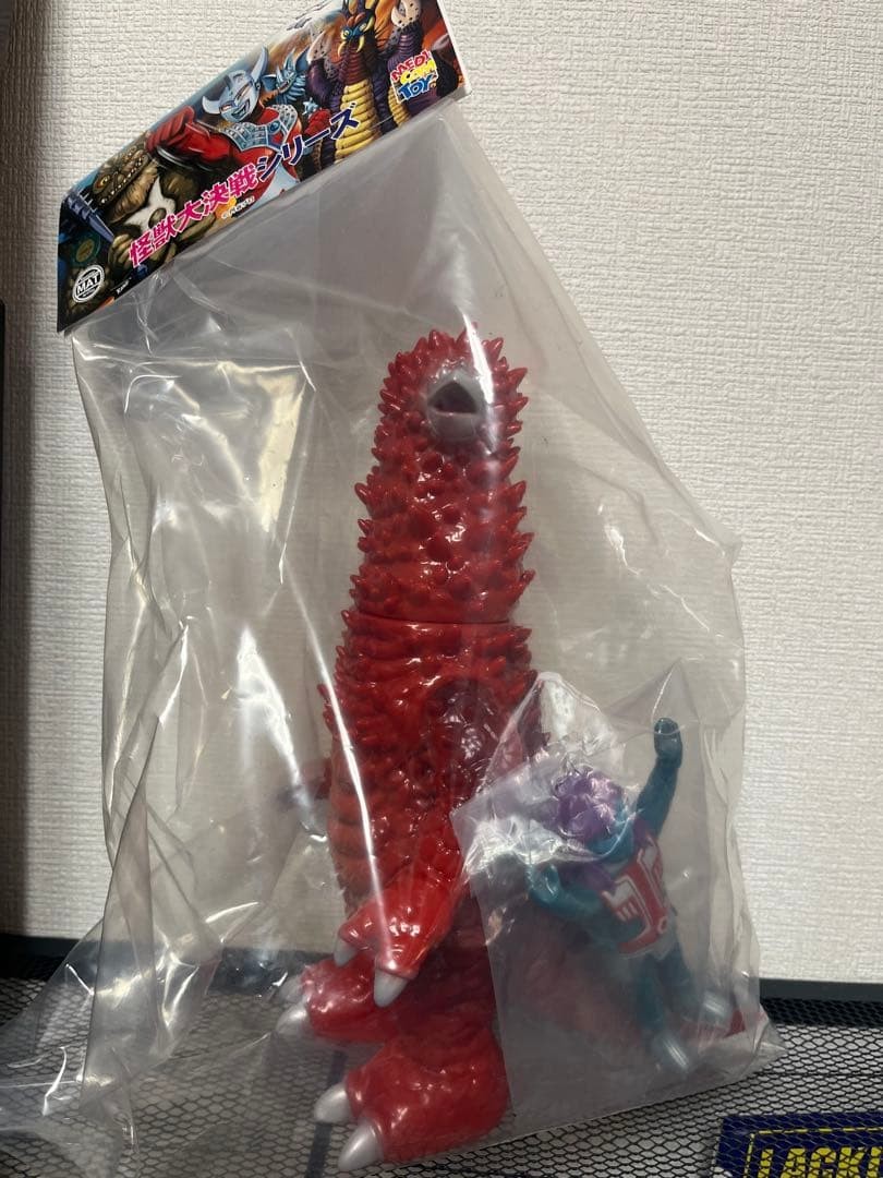 MAT (Monster Art Toy) Series Pandon + Mini Alien Ghos Figure 482075