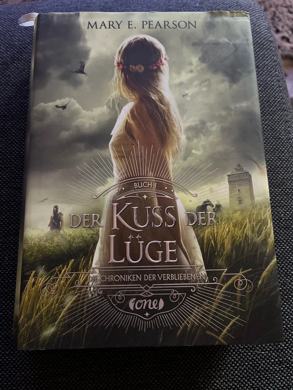 Buch „Kuss der Lüge“ von Mary E. Pearson