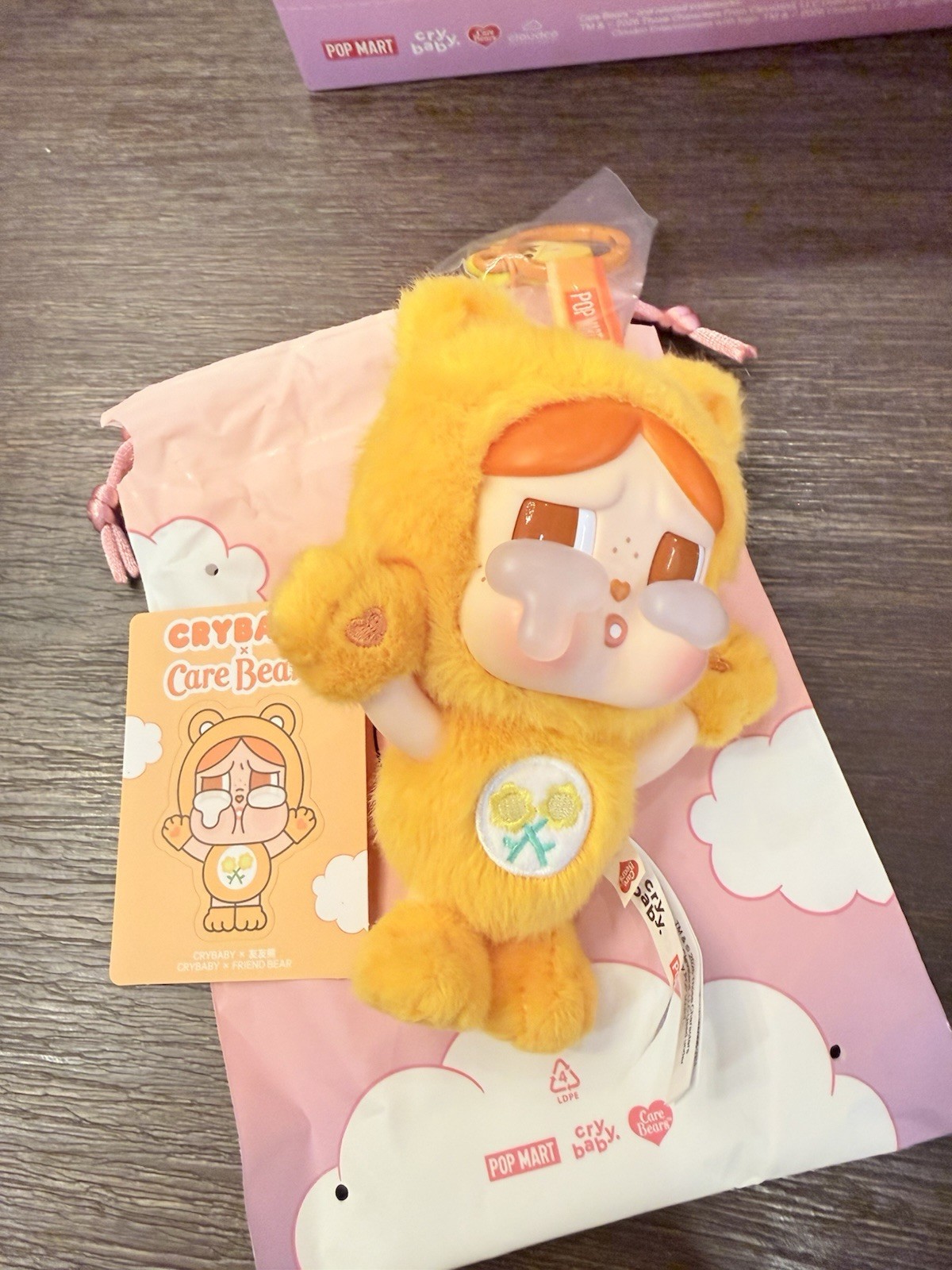 Ciondolo peluche Crybaby x Care Bears - amico orso - nuovo - personaggio confermato