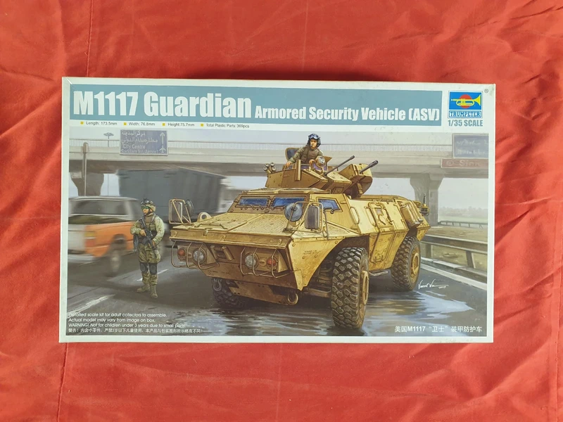 1:35 Trumpeter 01541 M1117 Guardian Armored Security Vehicle (ASV) come nuovo
