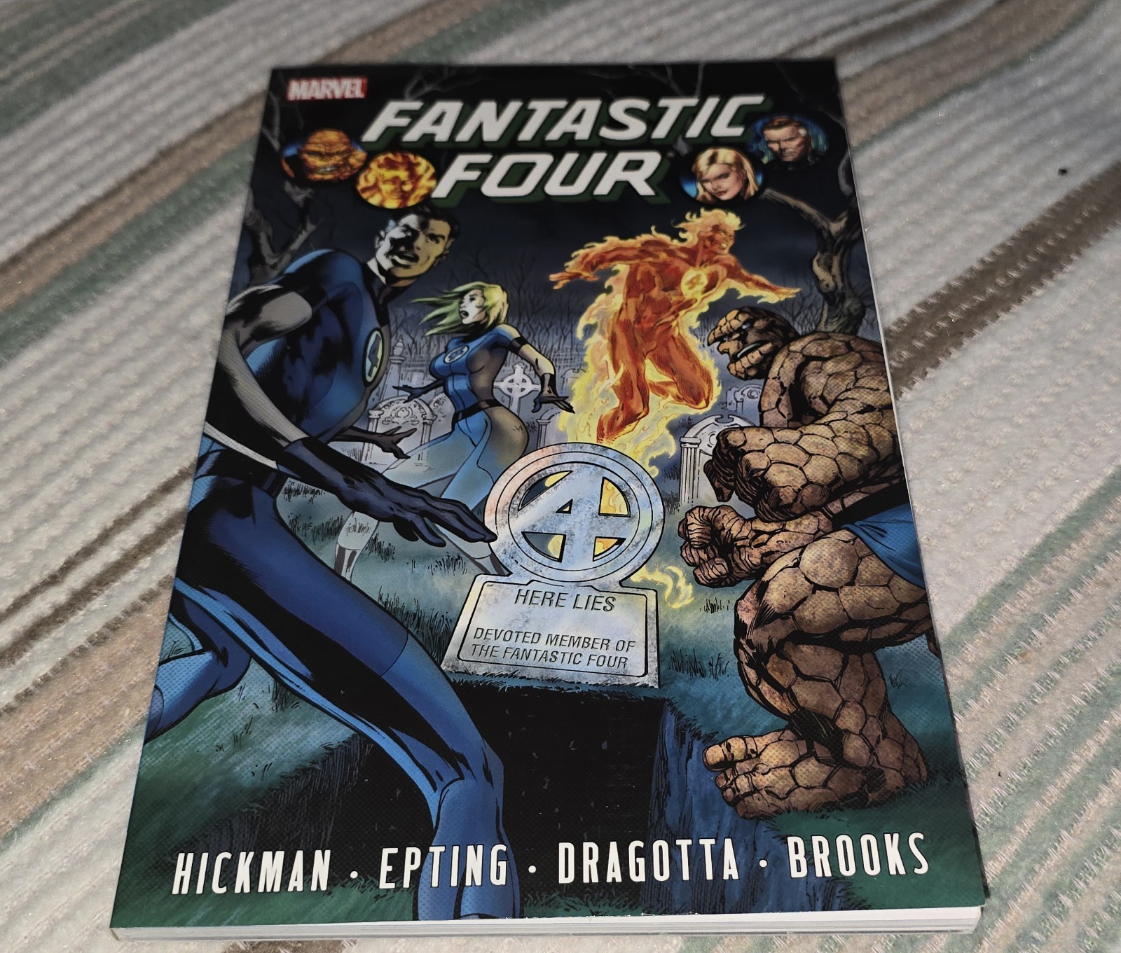 Fantastic Four Vol 4 1st Print TPB Graphic Novel Hickman Epting Brooks Volume 4