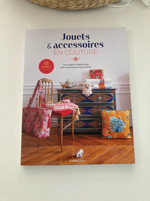 Livre jouets et accessoires en couture