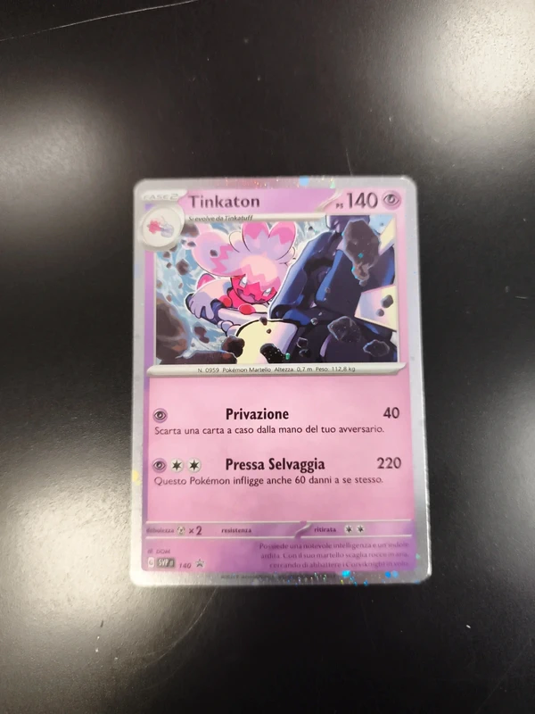 Tinkaton promo scarlatto e violetto SVP 140