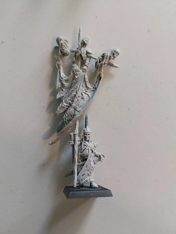 Warhammer The Old World – Grande Bannière des Comtes Vampires