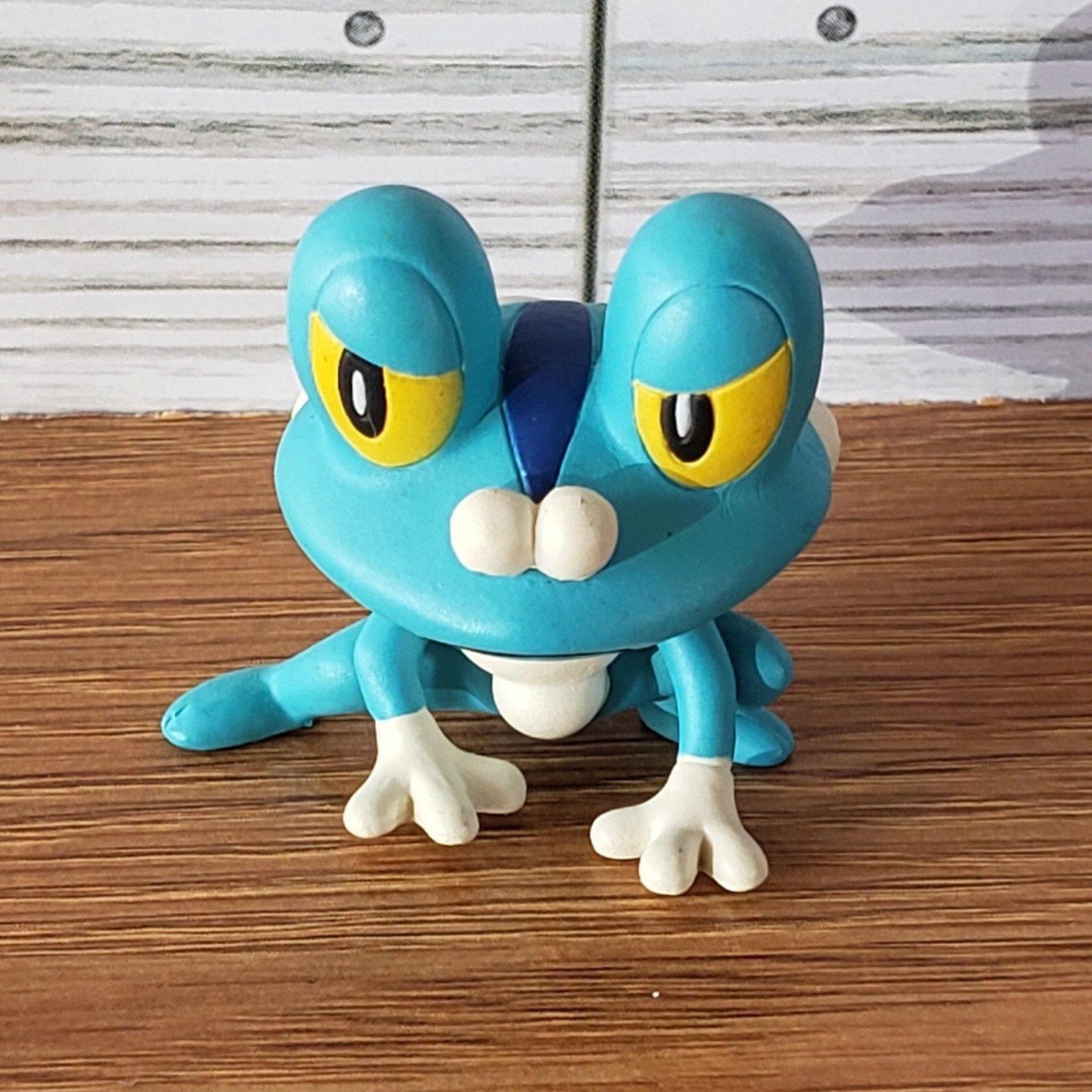 Pokemon Froakie Nintendo figurina giocattolo commerciale timbrata 1,5" EO815 HM01 Tomy 2015 M1