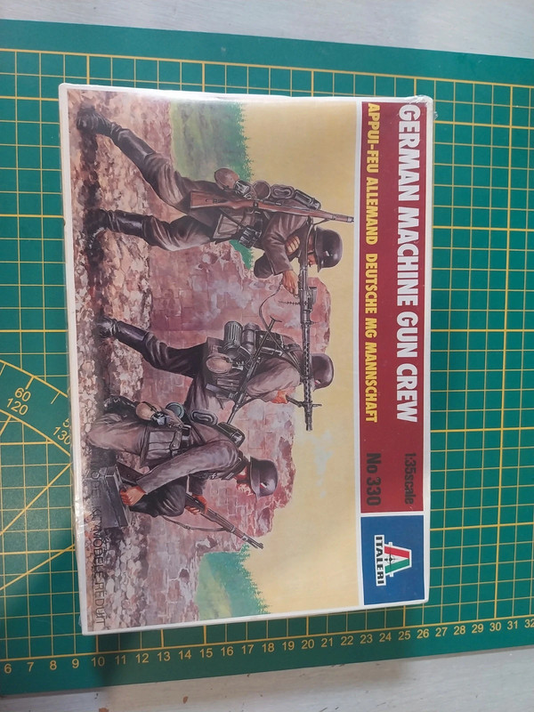 German machine gun crew italeri 1/35