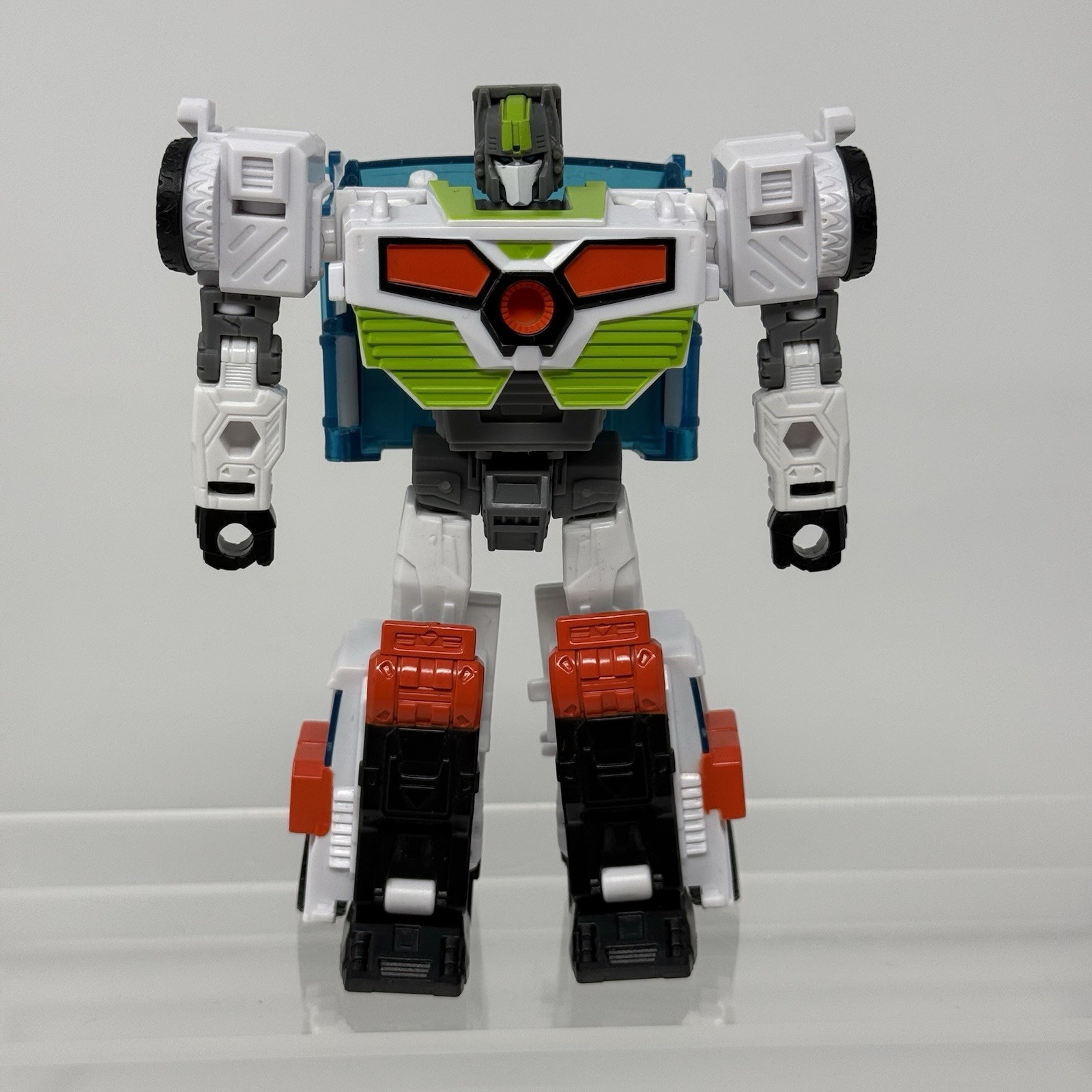 Transformers Legacy Medix • Hasbro Generations Deluxe • Solo personaggio