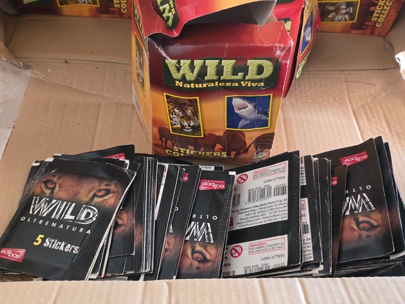 Lote 100 sobres cromos Naturaleza Salvaje Mundicromo