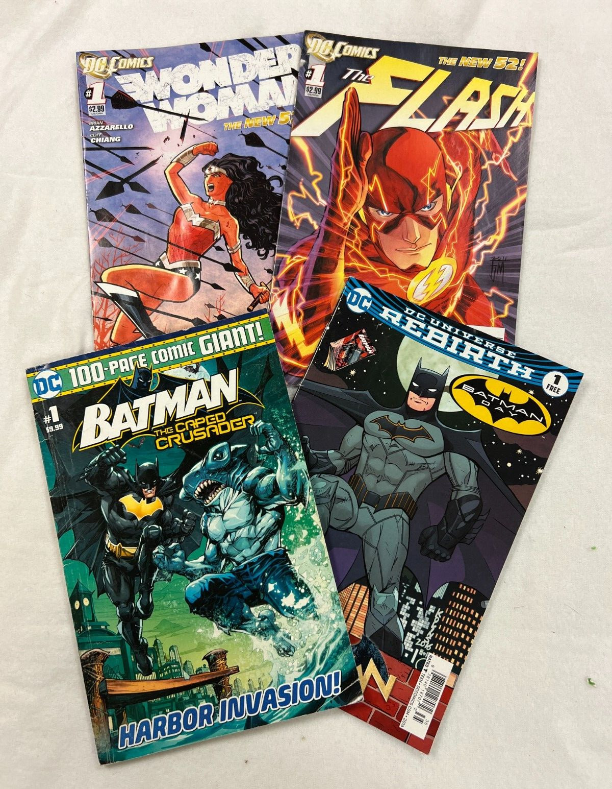 Comic Book Lot - Batman (100 page) Wonder Woman &-Flash -Rebirth Batman
