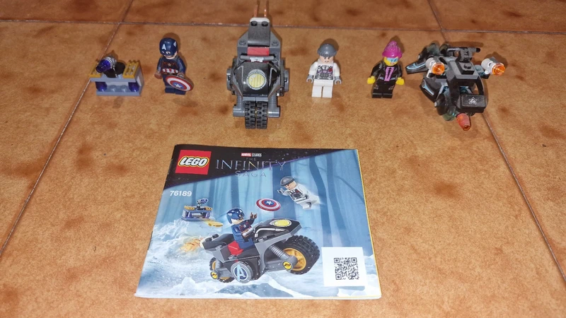 LEGO Marvel 76189 Captain America and Hydra Face-Off
