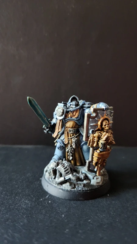 Bladeguard Captain Primaris space wolf