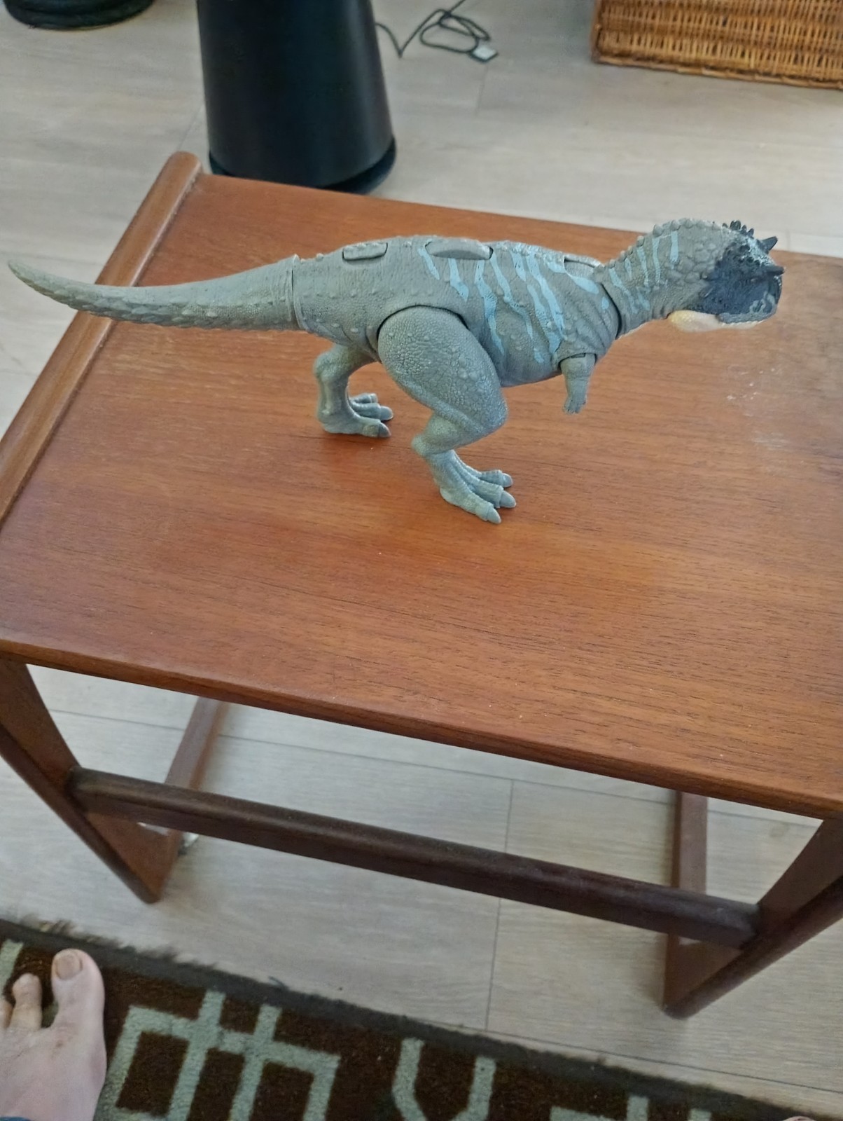 Jurassic World Ekixinotosauras Action And Sound Dinosaur