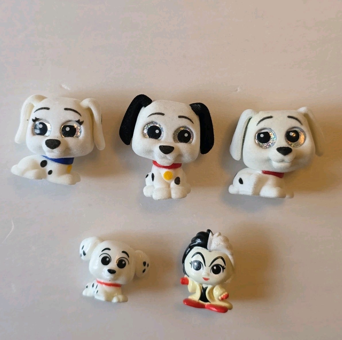 Disney Doorables 101 Dalmatians Series 11 & Squish'Alots Rolly & Cruella