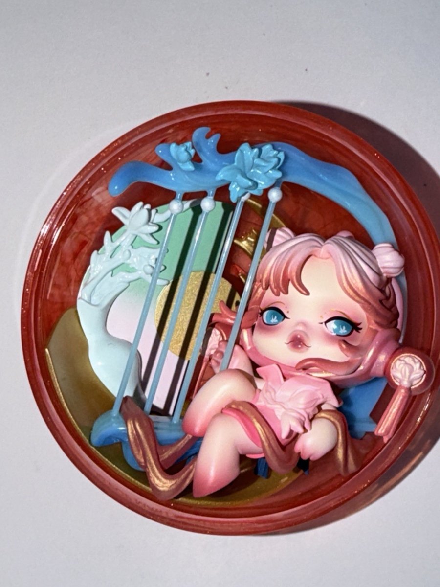 POP MART SKULLPANDA Serie The Mirage, The Konghou. Pezzo unico