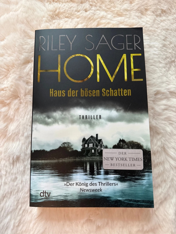 Riley Sager - Home