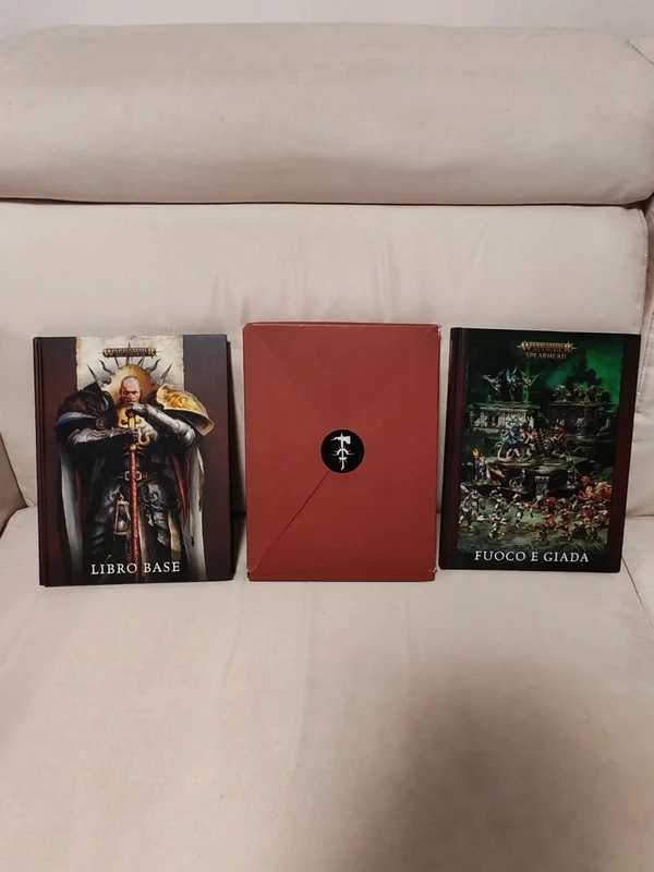 Libro base in inglese ancora sigillato warhammer age of sigmar