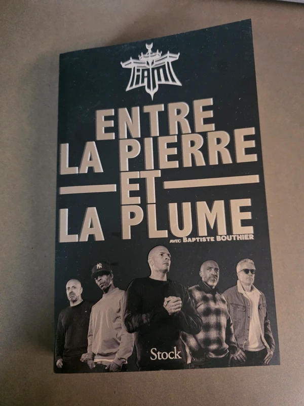 Entre La Pierre et la Plume