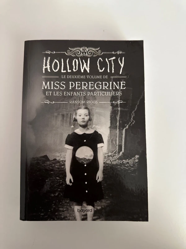 Hollow city miss peregrine et les enfants particuliers