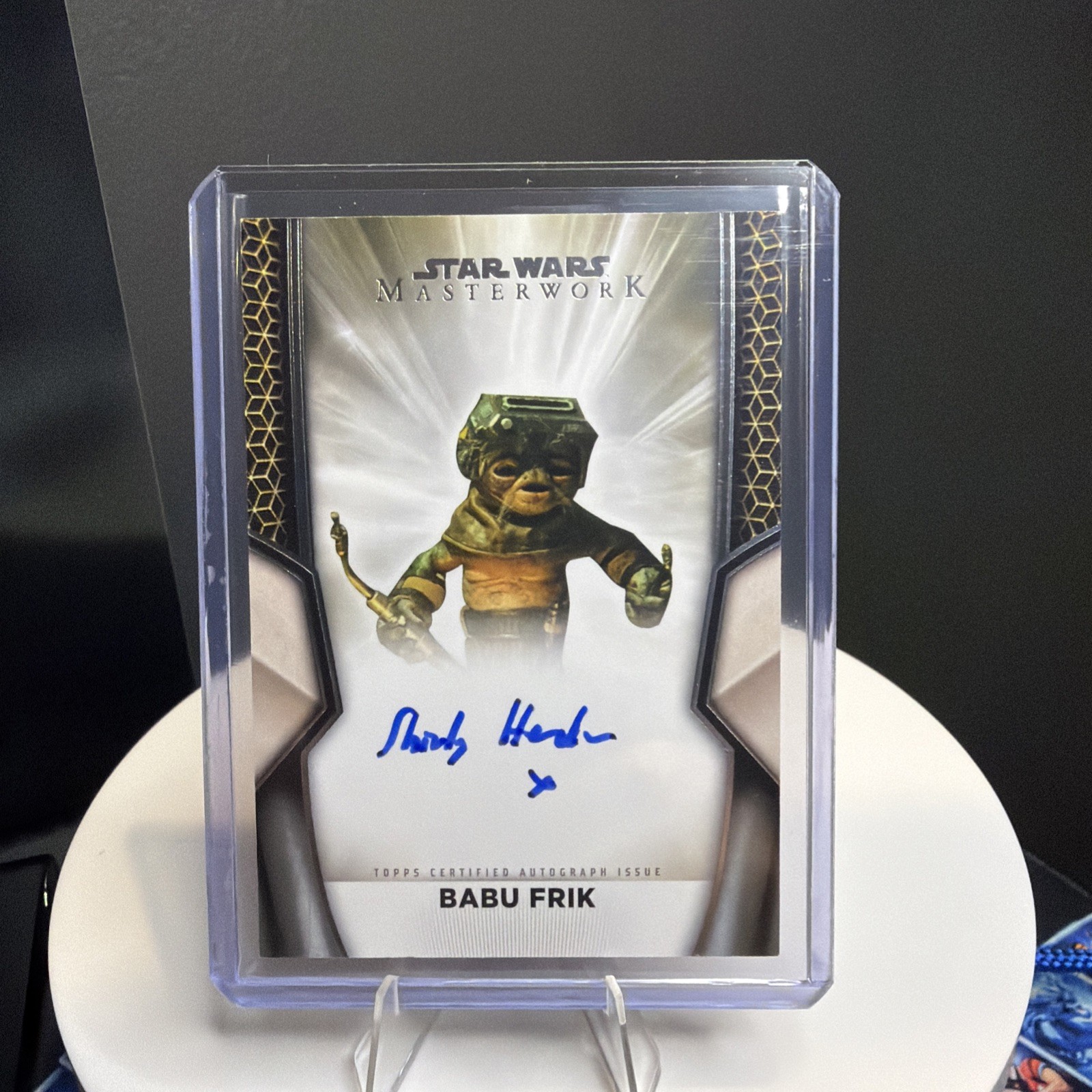 Shirley Henderson nel ruolo di Babu Frik 2025 Topps Star Wars capolavoro #A-SH Auto