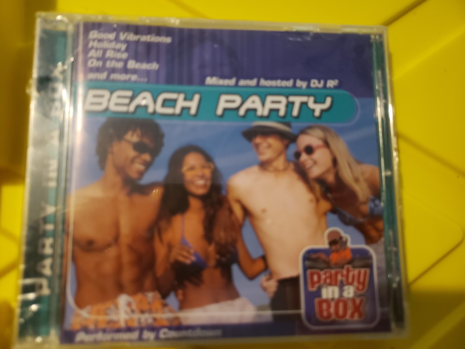 Party in a Box: Beach Party by DJ R2 (CD, May-2002, Madacy)