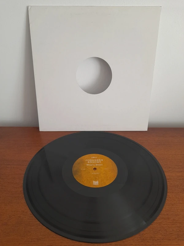 Vinyl EP, Johannes Brecht – What's About (Tech House)