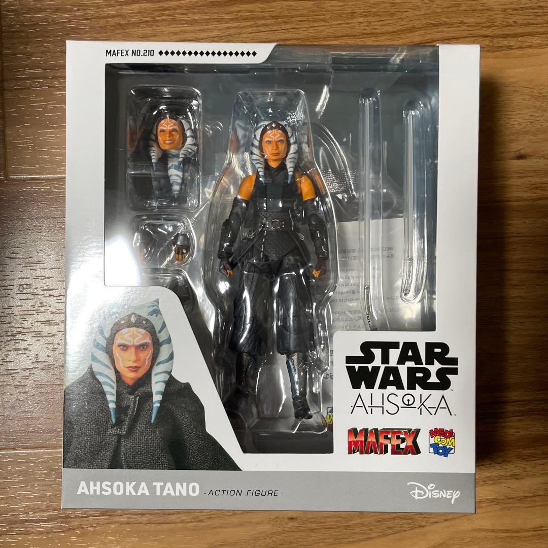 MAFEX No.210 Ahsoka Tano Star Wars Action Figure