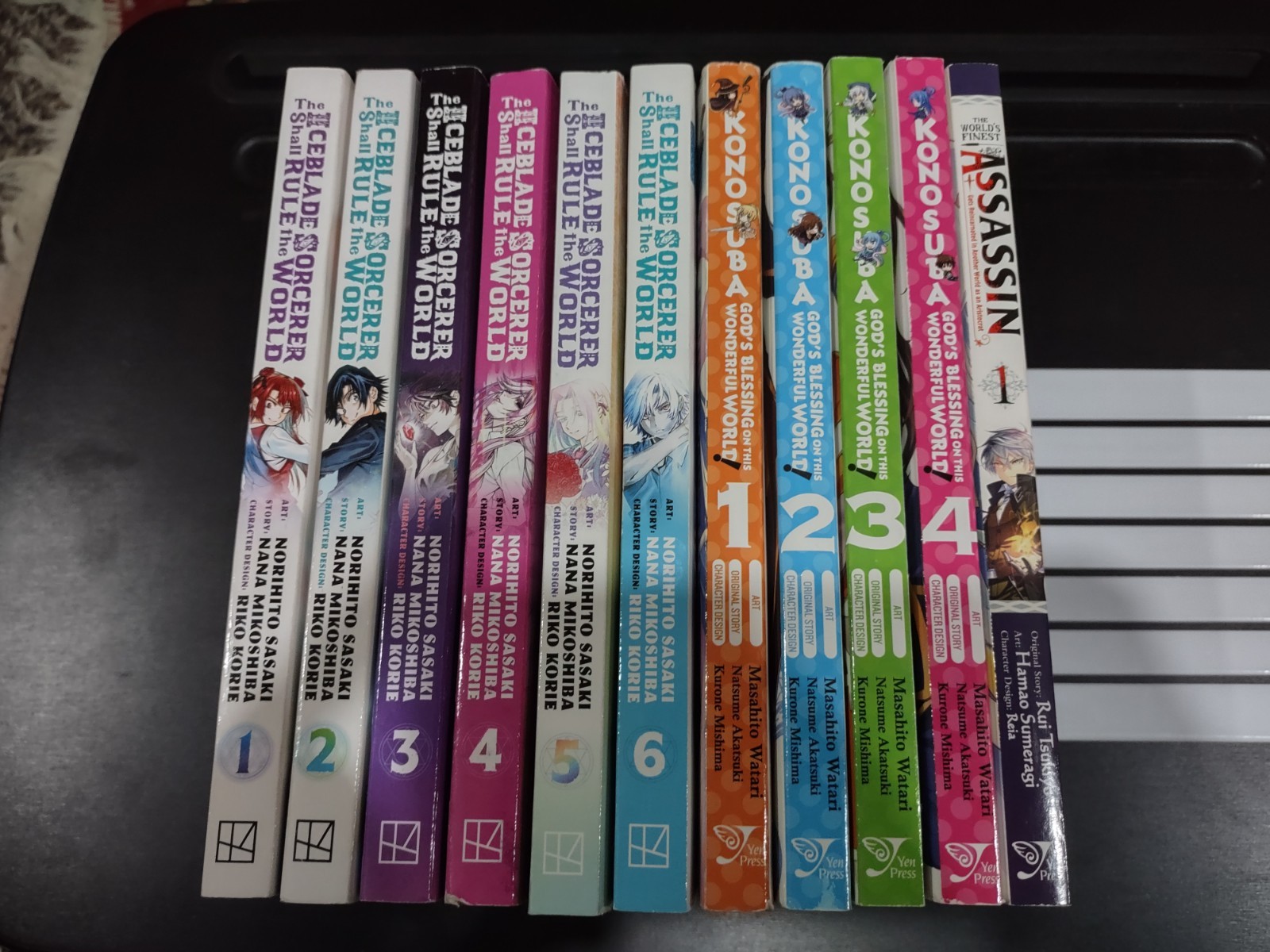 Lotto manga Iceblade Stregone volumi 1-5, Konosuba 1-4, Assassin 1 prima stampa