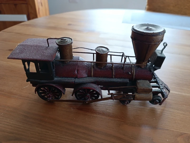Maquette locomotive à vapeur vintage en métal / tôle décorative