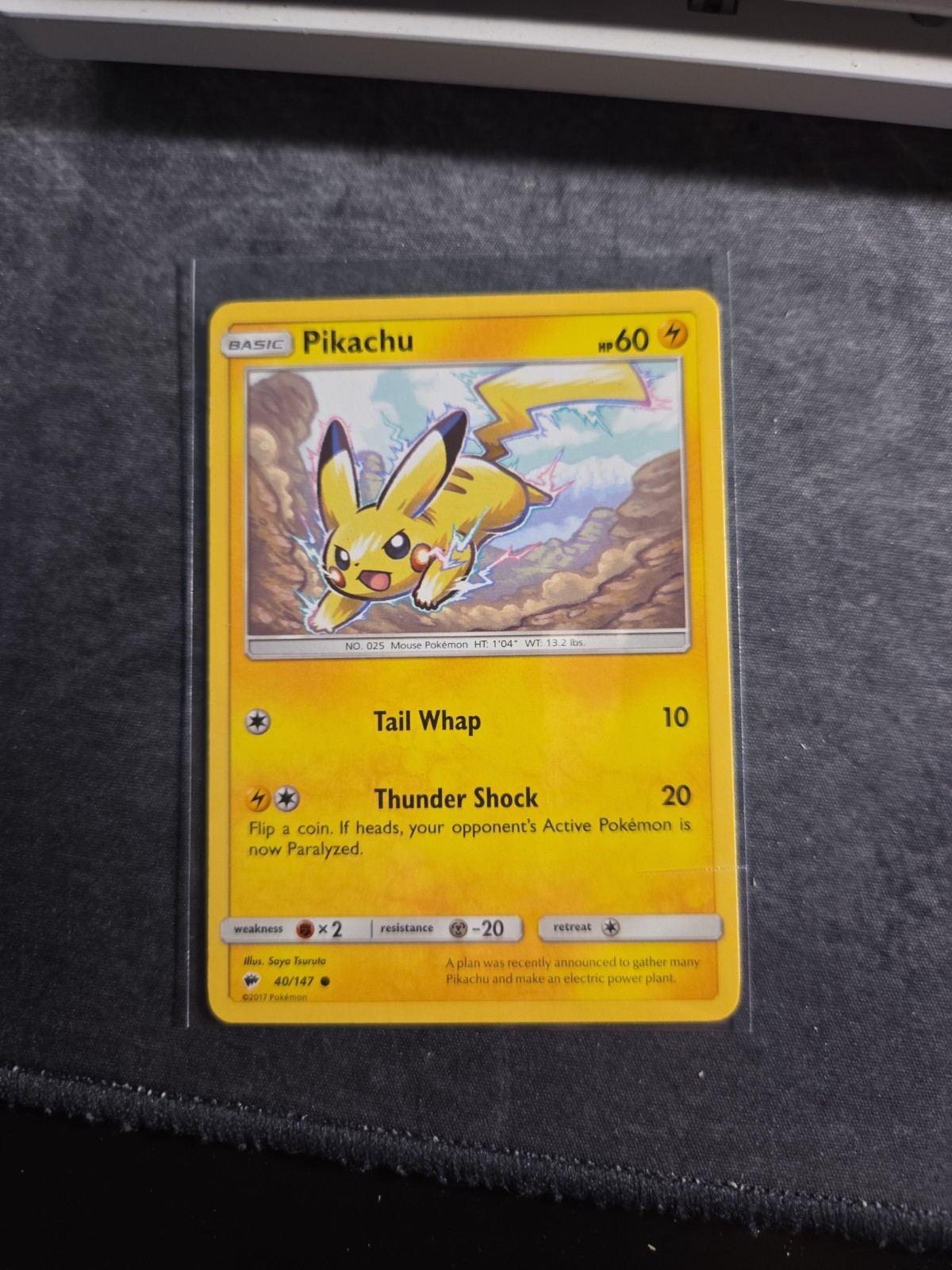 Pokemon SM 2017 Ombre Brucianti 40/147 Pikachu