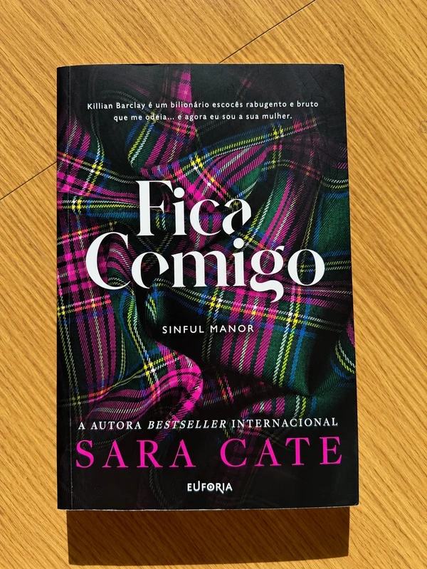 Fica Comigo - Sara Cate