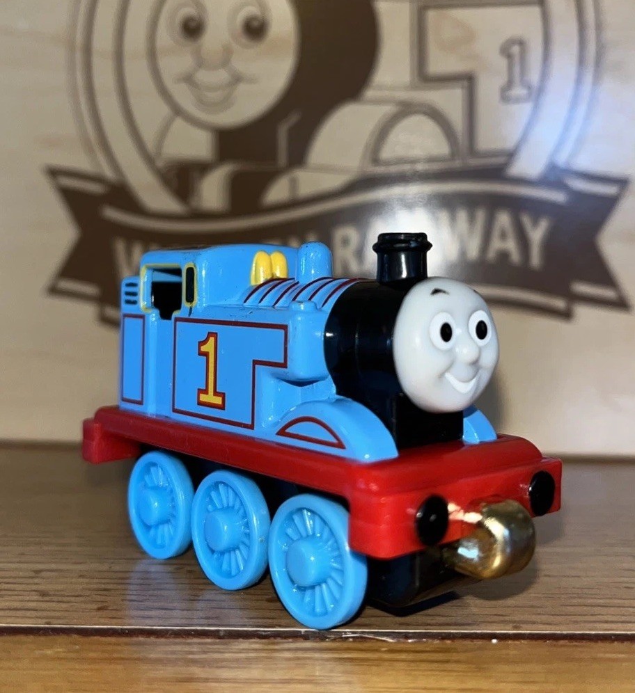 MAGNETE ORO RFID THOMAS FRIENDS TRAIN pressofuso 2006 PRENDI E GIOCA INSIEME