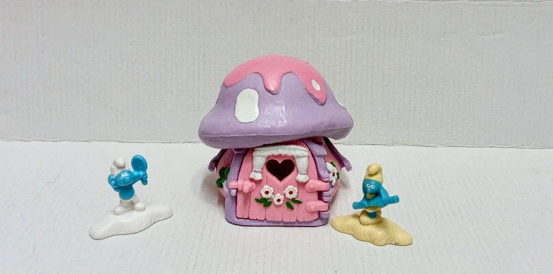 Casa seta de Los Pitufos con diseño ©1978 PEYO.