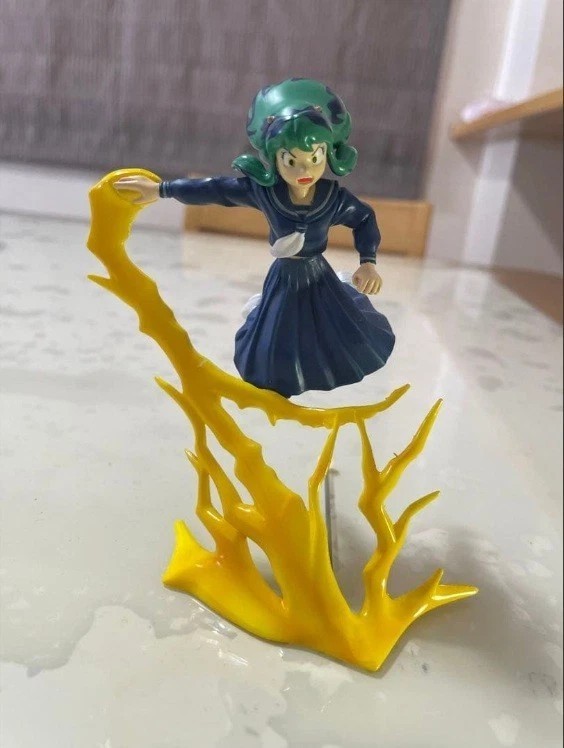 Furuta Urusei yatsura Lum Lamù trading figure gashapon Lum school uniform