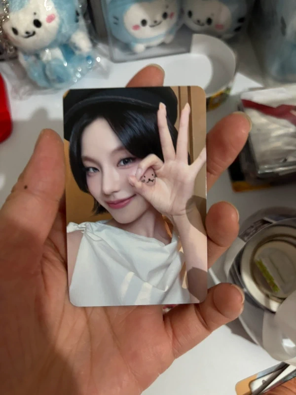 Yeji photocard girls will be girls