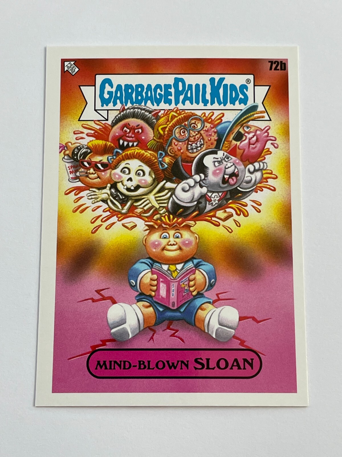 2022 Topps Garbage Pail Kids Book Worms #72b - Sloan soffiato dalla mente