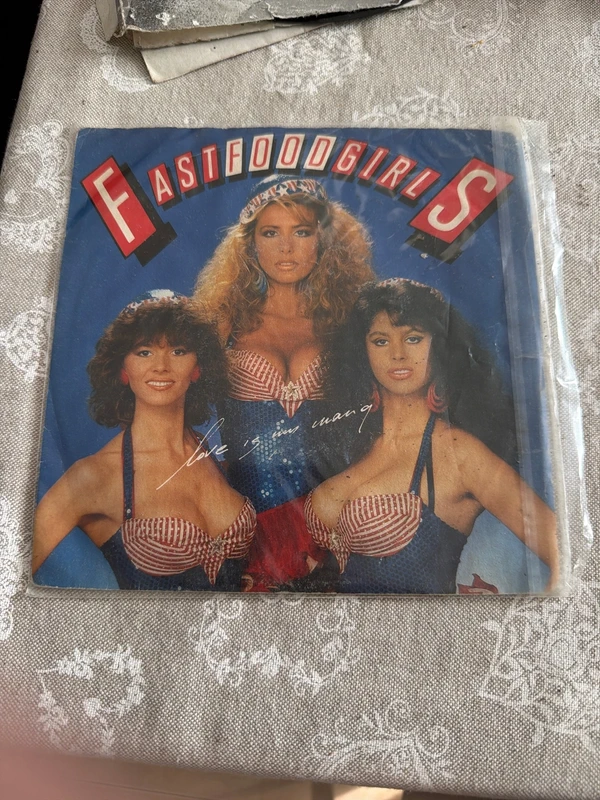 45 giri Love Is My Mania etichetta Good Vibes RCA singolo 1985 delle Fast Food Girls