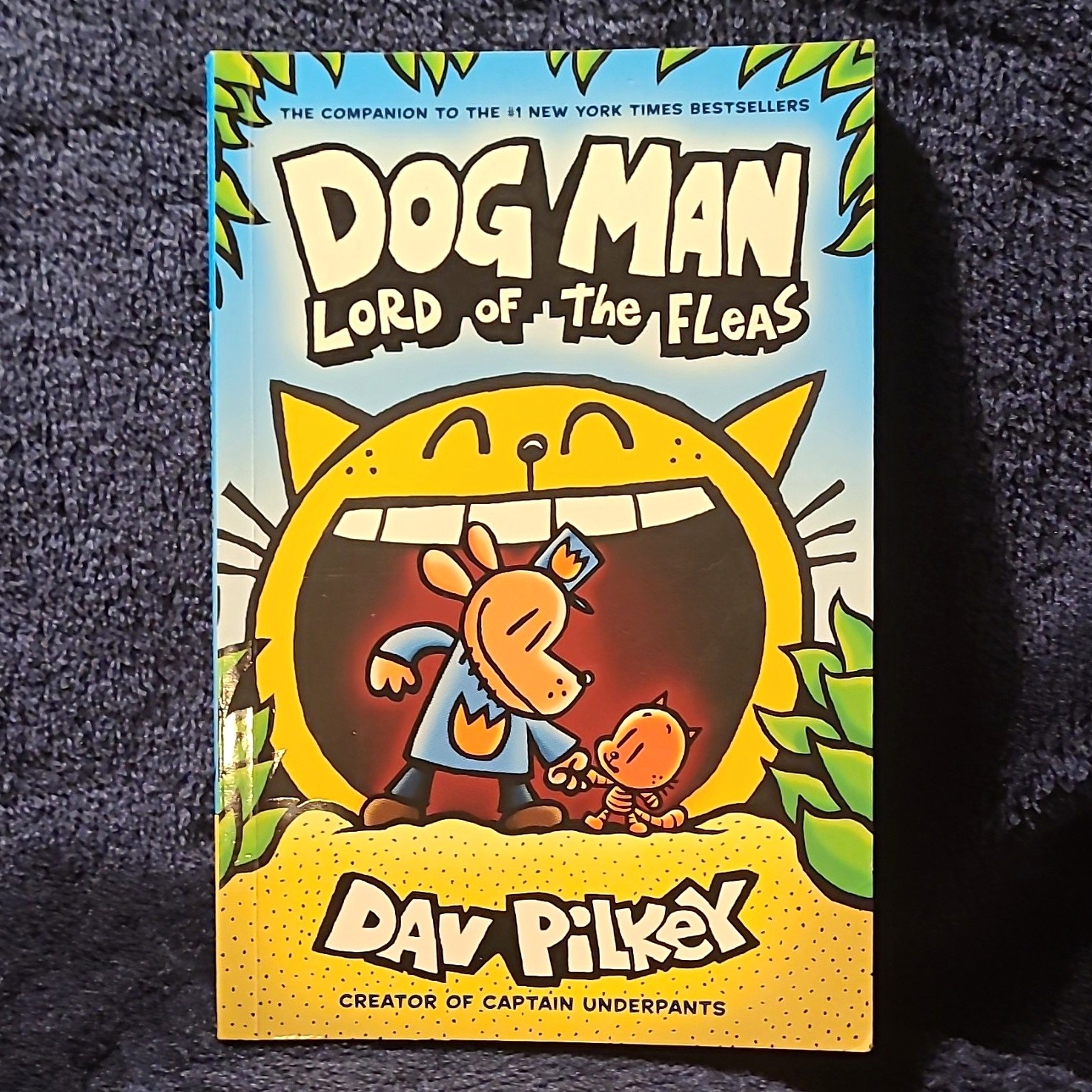 Dog Man: Lord of the Fleas Softcover Colour Graphic Novel Dav Pilkey Scholastic
