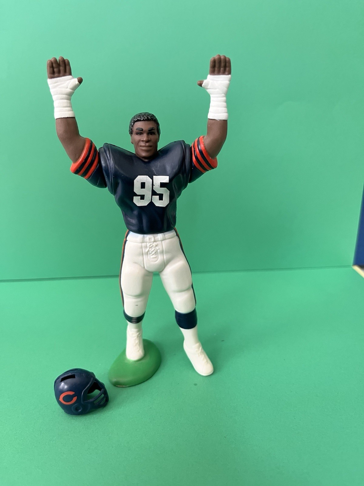 1988 KENNER SLU Richard Dent Chicago Bears Starting Lineup NFL With Helmet