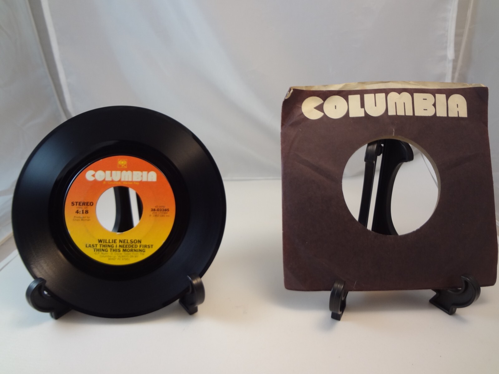 Willie Nelson-Old Fords and a Natural Stone/Last Thing I Needed....Columbia 45