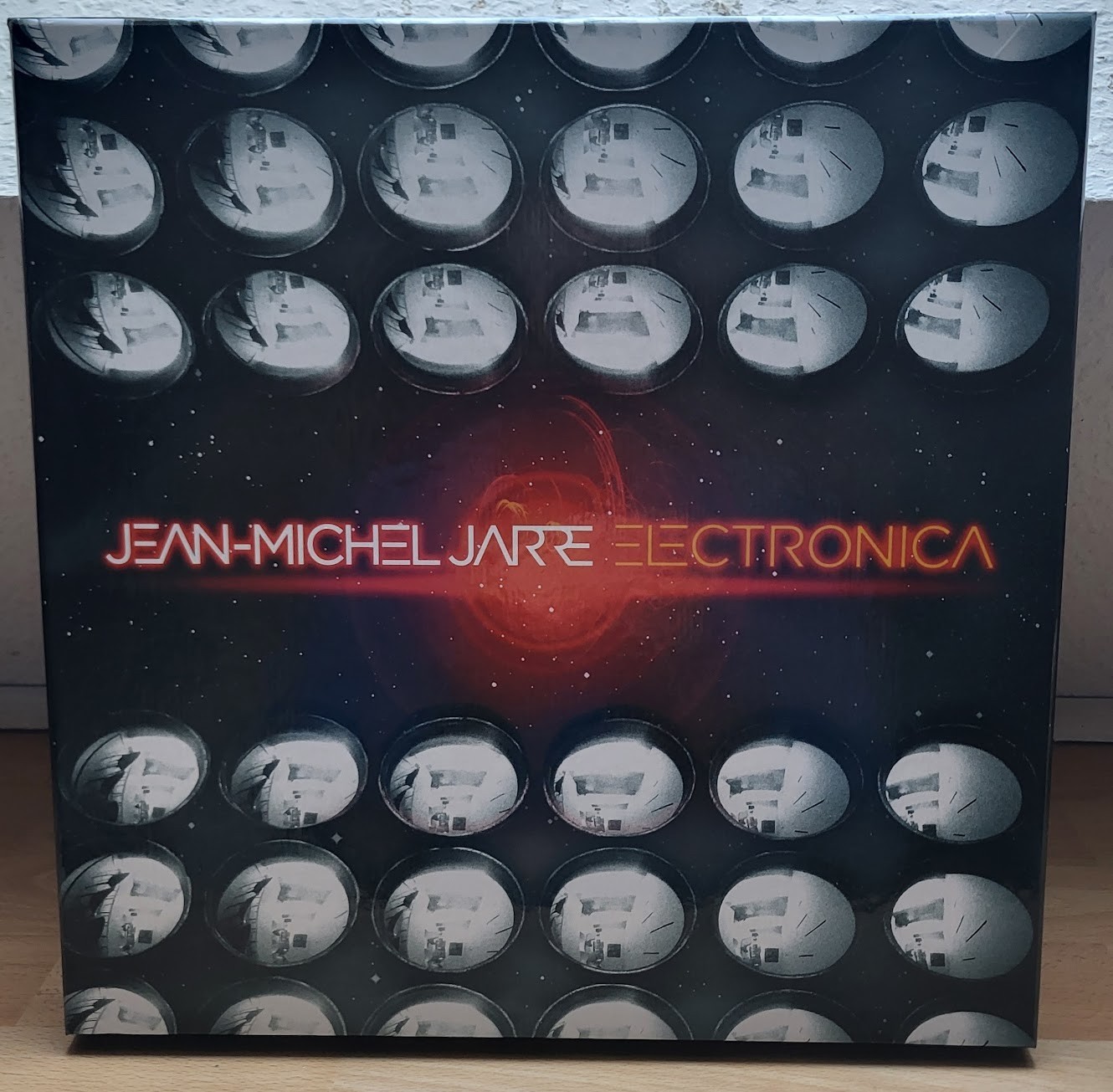 JEAN MICHEL JARRE - ELECTRONICA Fan Box / 4 LP, 2 CD, Artprints, Download Cards