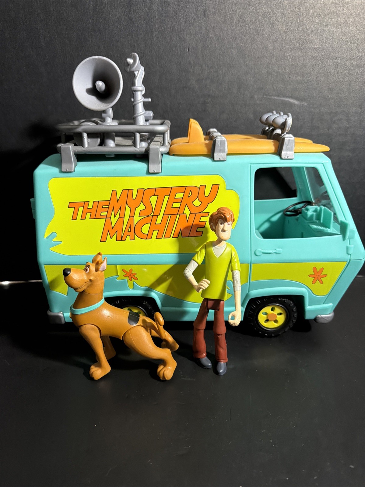 SCOOB! MYSTERY MACHINE with LIGHTS & SOUNDS Scooby-Doo 2019 *READ*