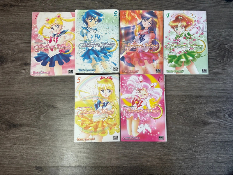 Lot de 6 livres sailor moon