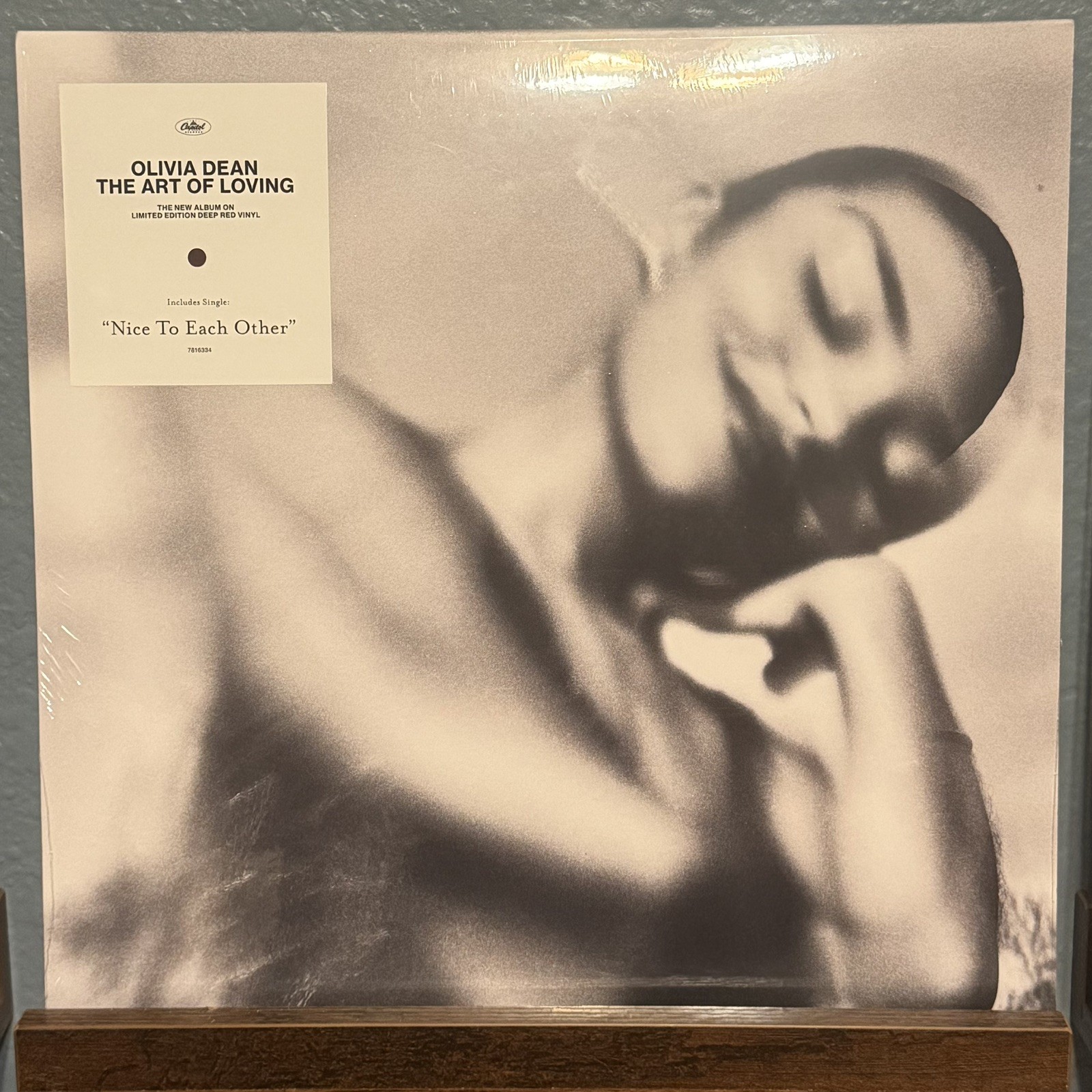 OLIVIA DEAN - THE ART OF LOVING LP VINYL DEEP RED LIMITED EDITION