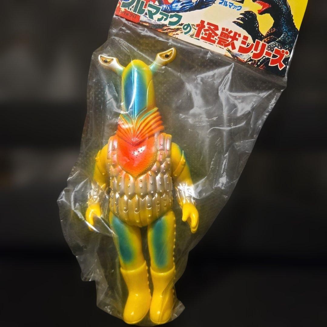 Sofubi Bullmark Alien Pegassa 433861