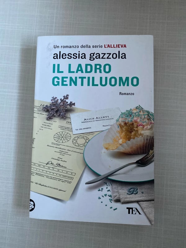 Libro “Il ladro gentiluomo” di Alessia Gazzola