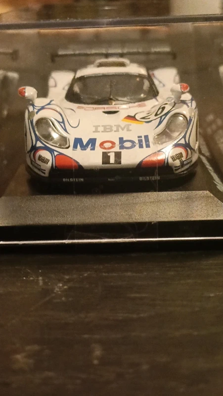 Porsche GT1.  Le Mans