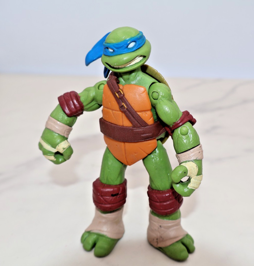 Leonardo TMNT Action Figure Teenage Mutant Ninja Turtle 2012 Viacom 4,5"