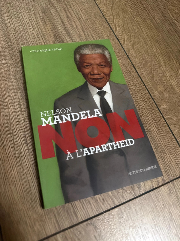 Livre Nelson Mandela - Non à l'apartheid (Actes Sud Junior)